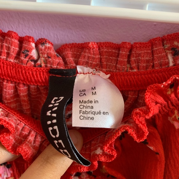 Ditsy red floral crop top - Picture 2 of 3